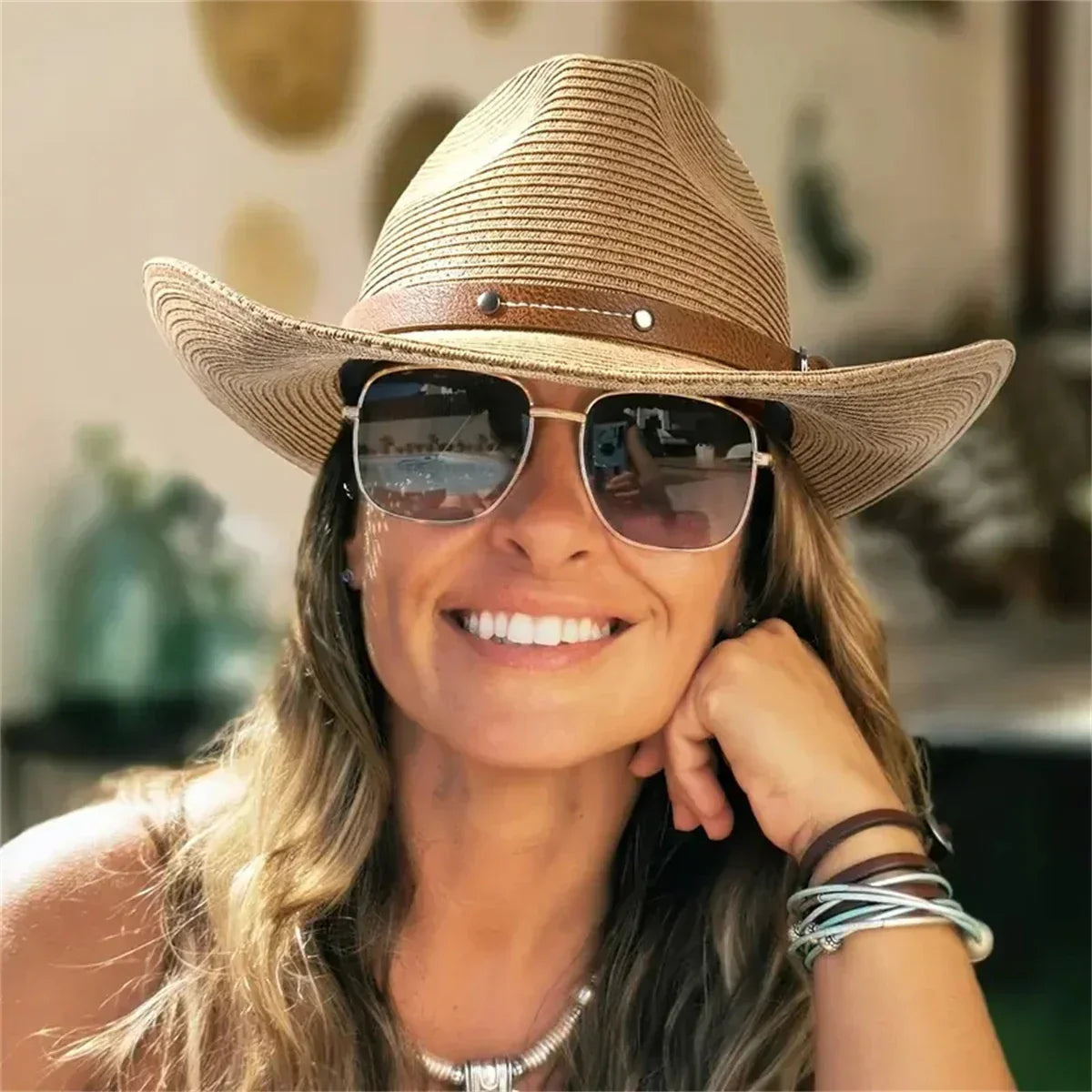 Solrider™ – Der Sonnenhut für Frauen, die führen.