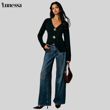Lunessa™ Noir Iconic Cardigan – Statement-Style mit Goldknöpfen