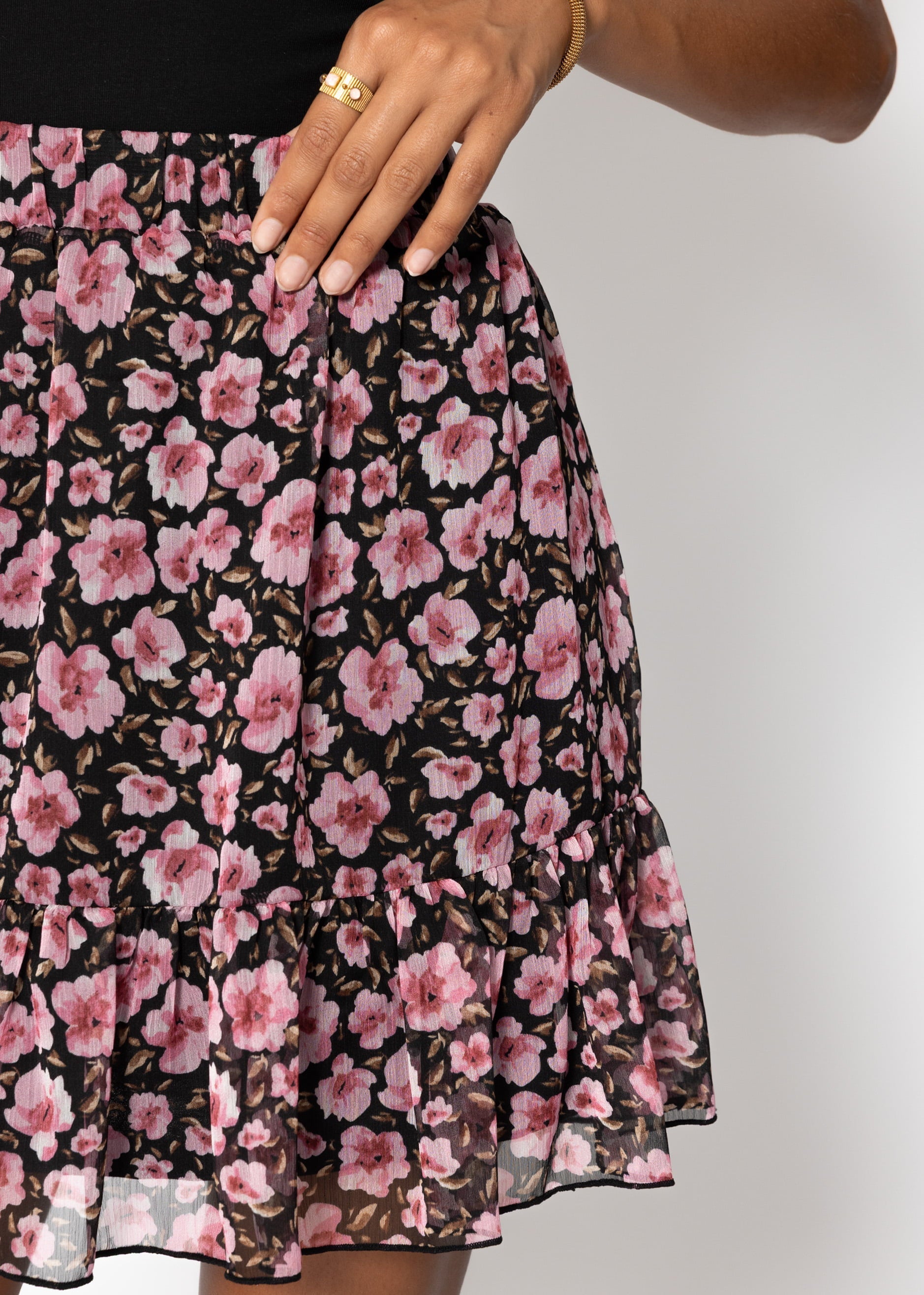 Rüschen Rock mit Blumen-Print - schwarz