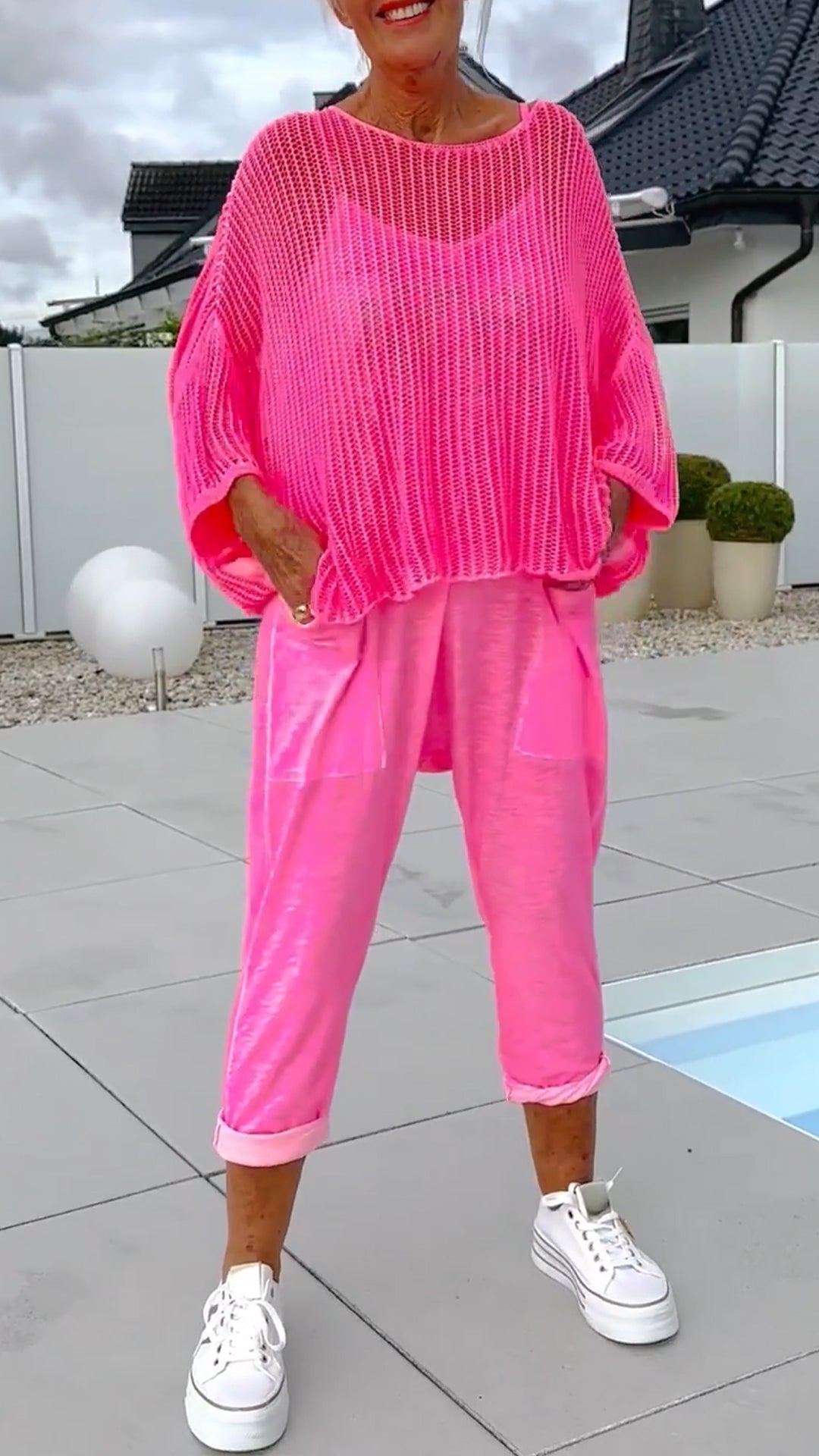Damen-Jumpsuit mit Buchstabendruck + hohler Kittel-Freizeitanzug
