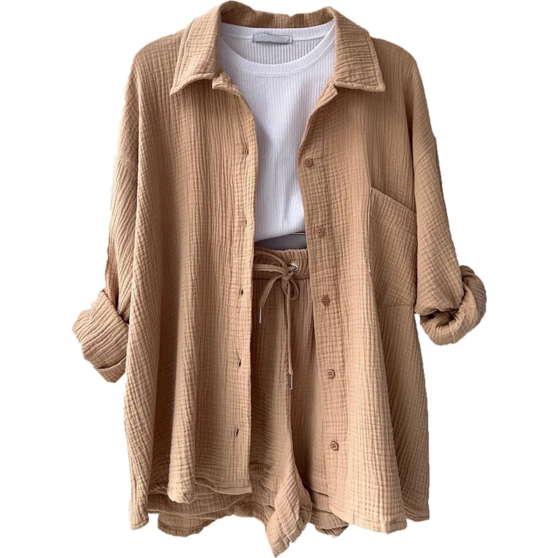Casual Sommer-Outfit | Oversize-Hemd & High-Waist-Shorts – Fresh & Chic