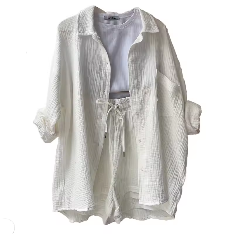 Casual Sommer-Outfit | Oversize-Hemd & High-Waist-Shorts – Fresh & Chic