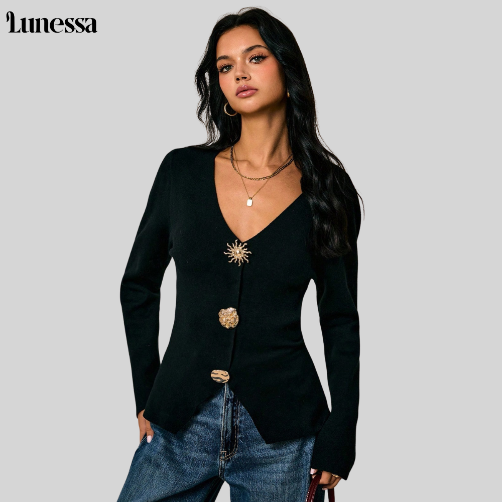 Lunessa™ Noir Iconic Cardigan – Statement-Style mit Goldknöpfen