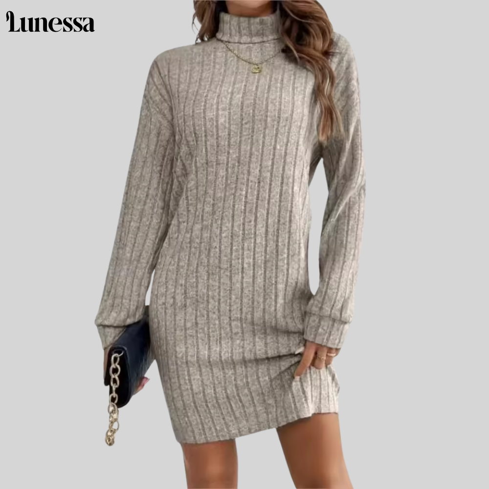 Lunessa™ Noire Élegance Strickkleid