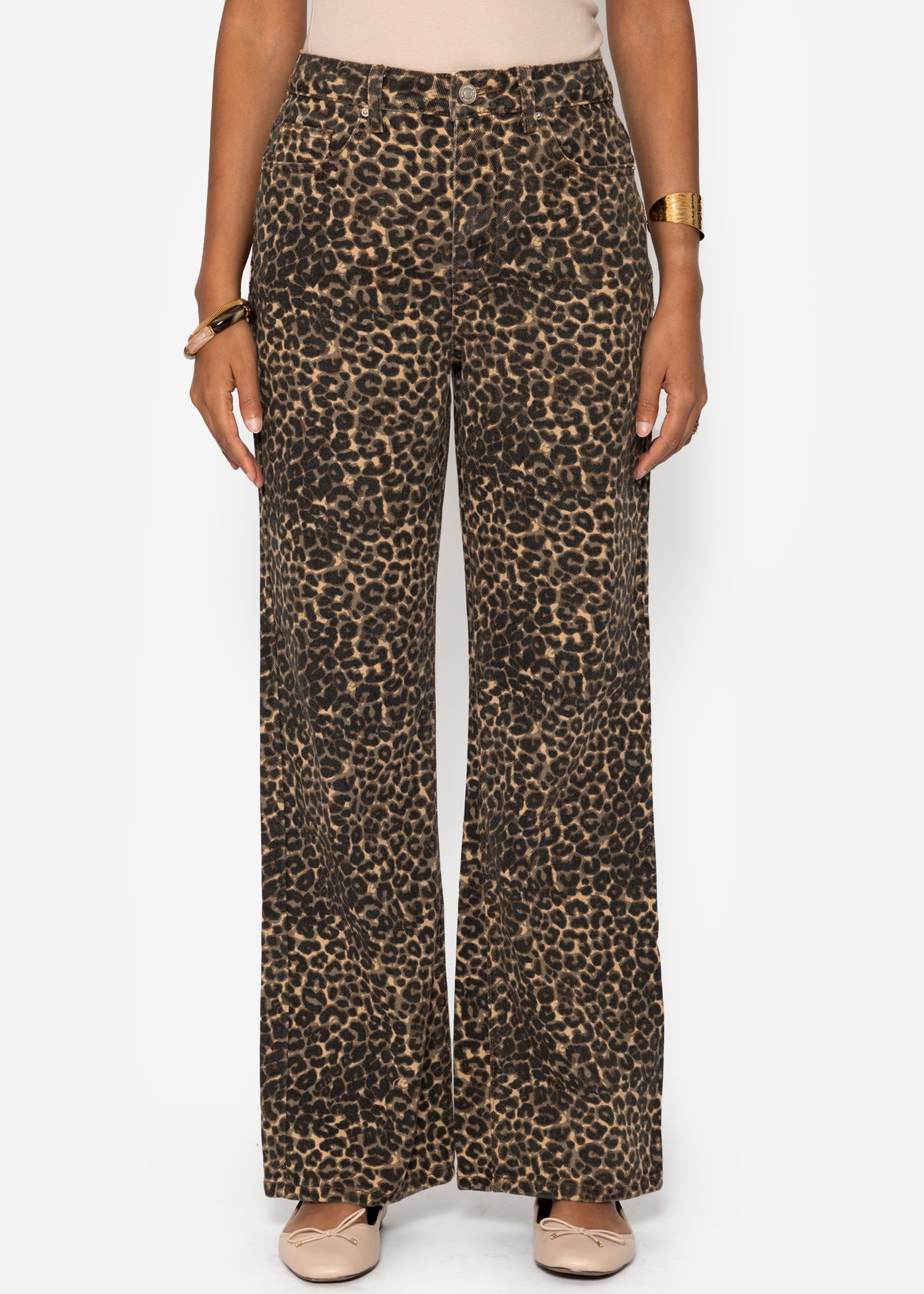 Wide Leg Jeans mit hohem Bund in Leo-Print - beige