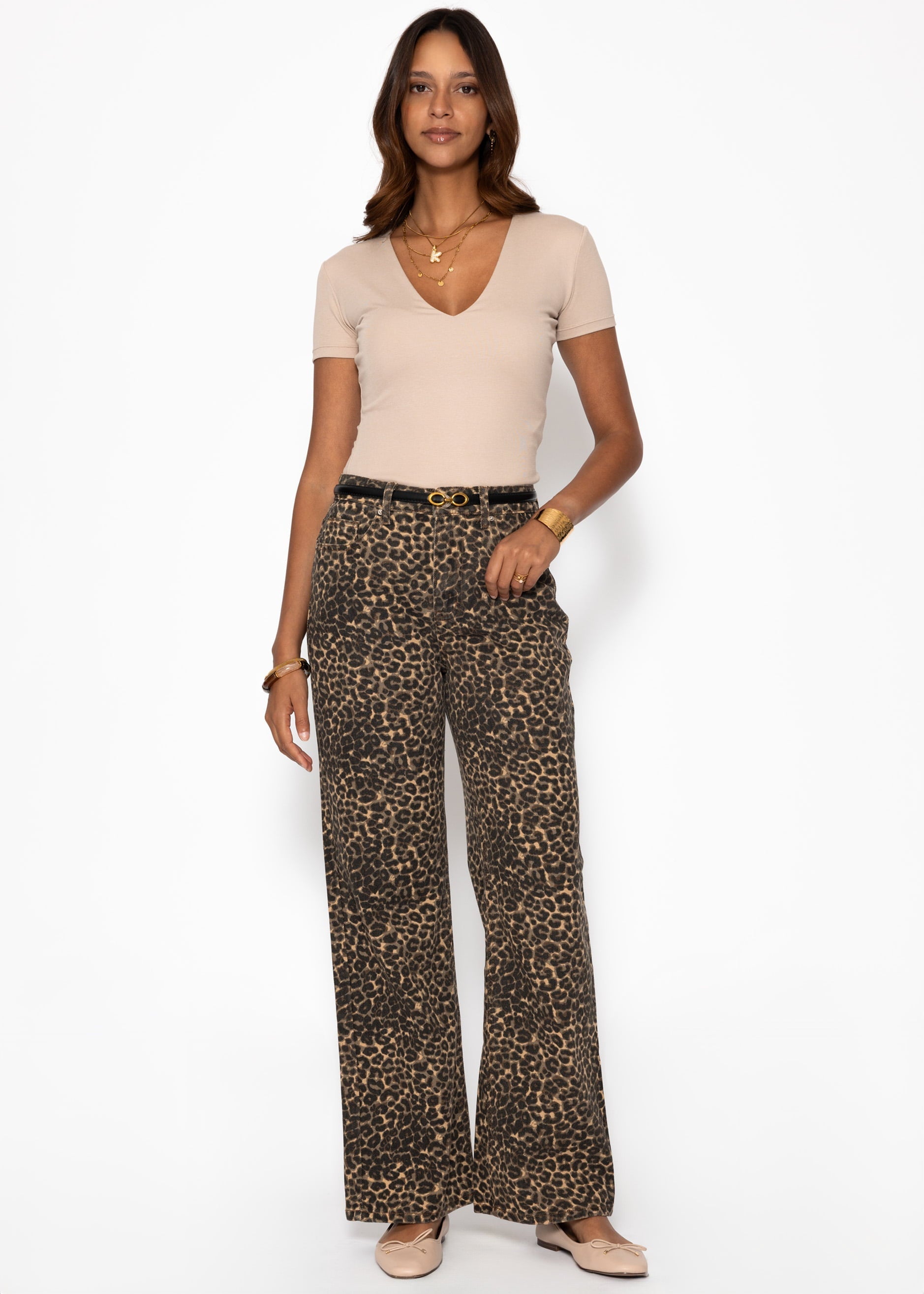 Wide Leg Jeans mit hohem Bund in Leo-Print - beige